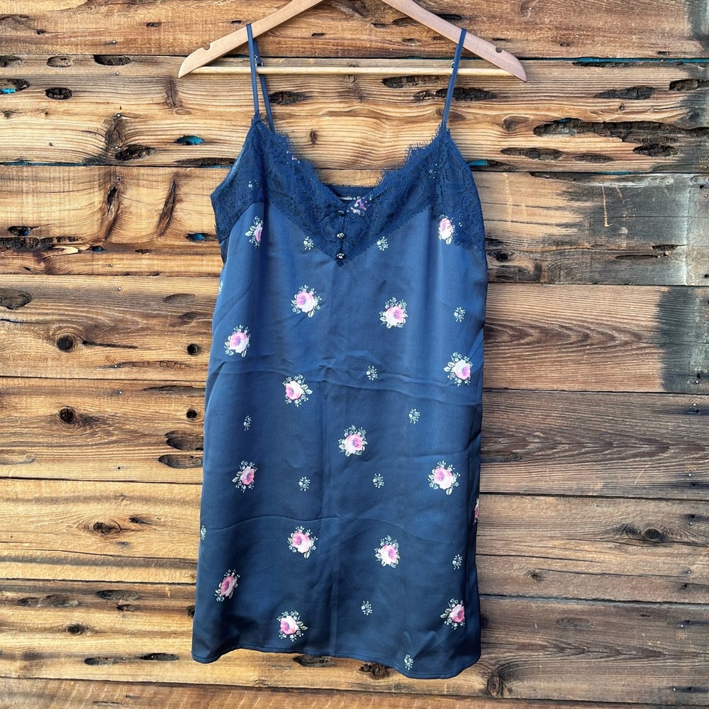 ABERCROMBIE & FITCH | Dark Blue Floral Lace Camisole Satin Dress S